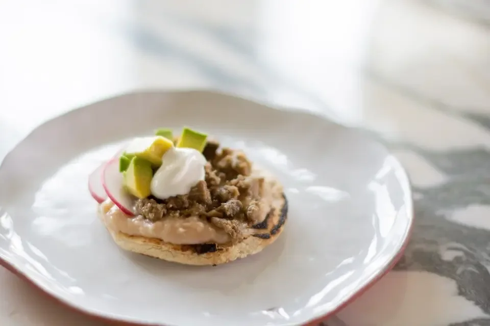Receta gourmet con pato y guarniciones